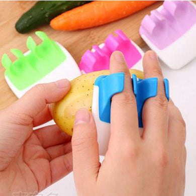 2019  New 1 Creative Finger Held Palm Peeler Easy Hold Kitchen Gadgets Vegetable Fruit Slicer Peeler Durable Kitchen Accessories