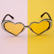 Load image into Gallery viewer, 47119 Heart-shaped Luxury Diamond Sunglasses Men Women