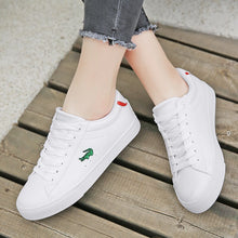 Load image into Gallery viewer, CARTELO women&#39;s shoes casual white shoes simple lace Korean wild sports shoes students low to help large size shoes women